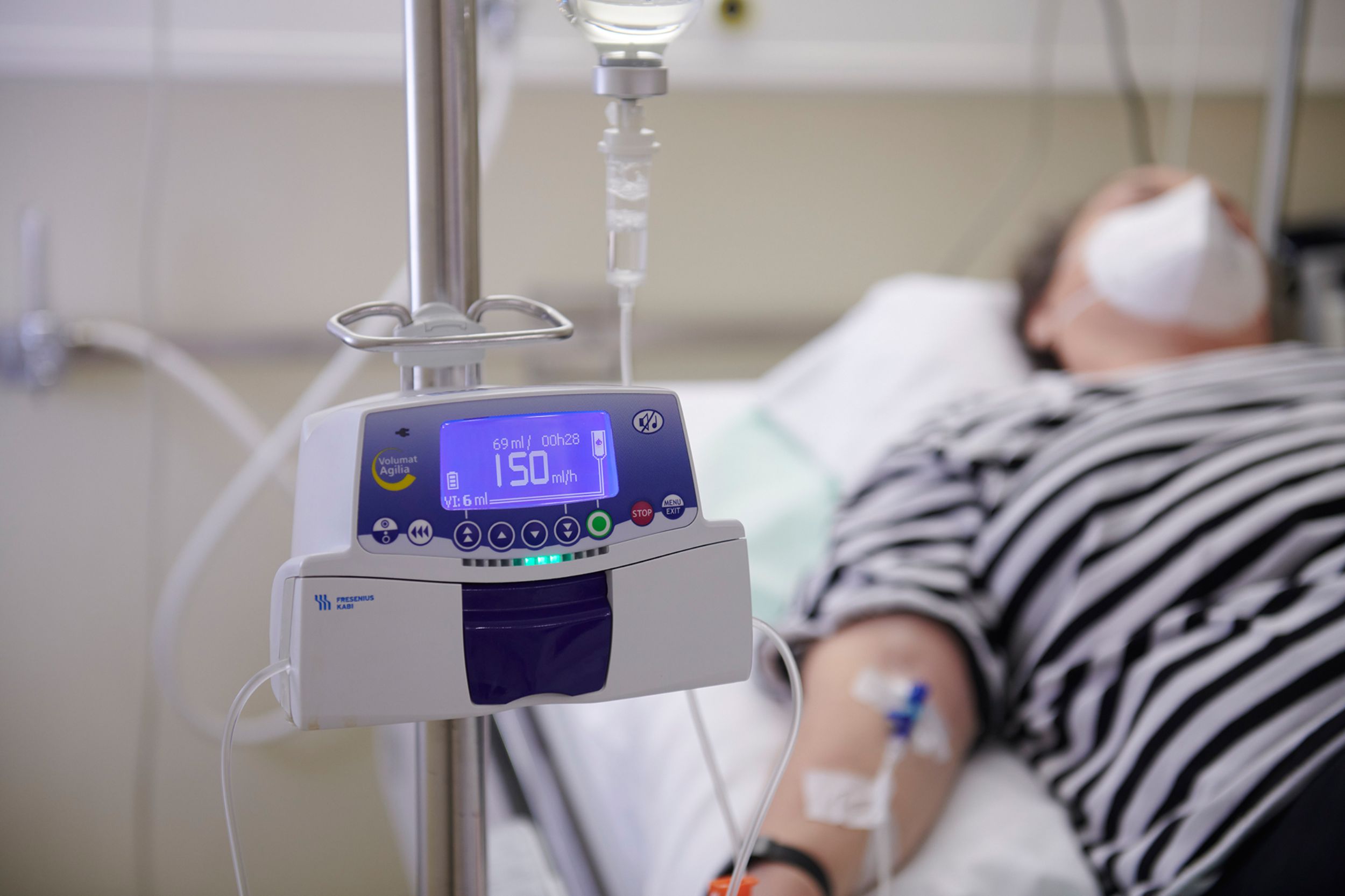Patient receives an infusion at the day clinic