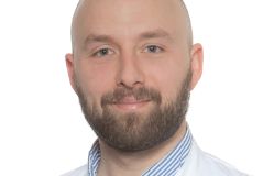 Der Young Researcher Award 2021 des European Journal of Radiology wurde auch PD Dr. David Winkel, stv. Oberarzt der kardialen und thorakalen Diagnostik, für seine Co-Autorschaft in einer Publikation zur Genauigkeit eines Deep-Learning-Algorithmus in der Krebsdiagnostik verliehen.