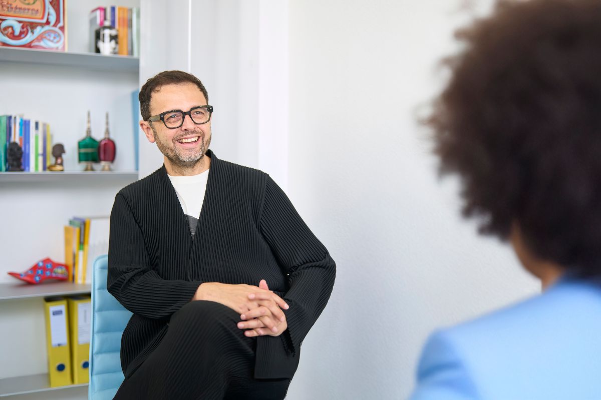 Patientin im Gespräch mit Arzt