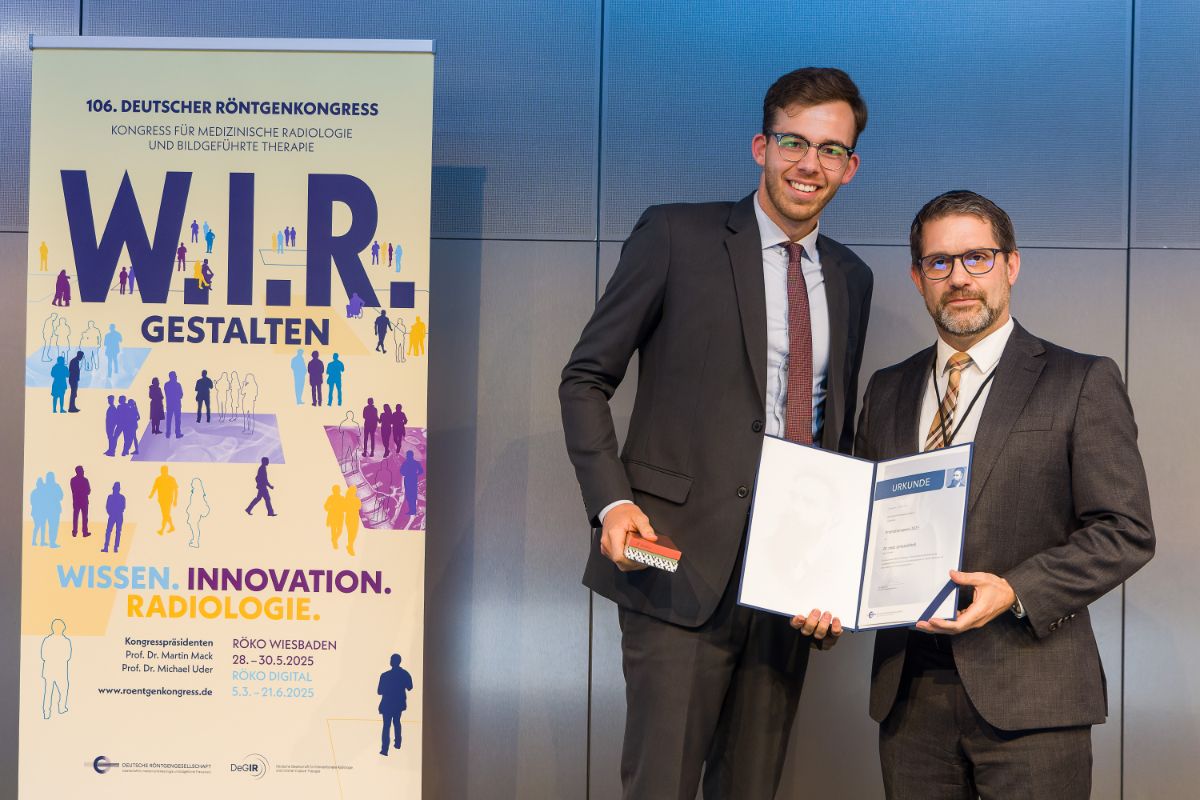 Verleihung des Promotionspreises der Deutschen Röntgengesellschaft (DRG) an Dr. Lennard Kroll © DRG/Rafalzyk